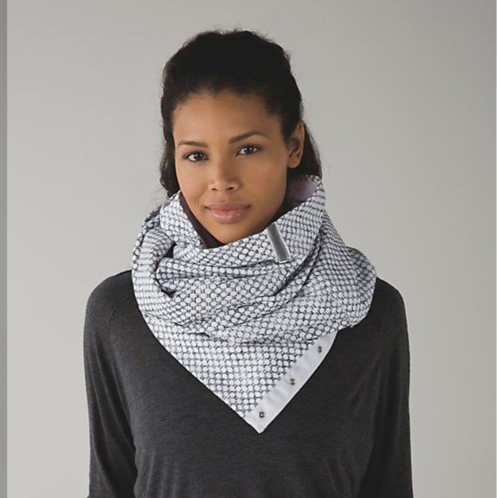 Lululemon Vinyasa Scarf